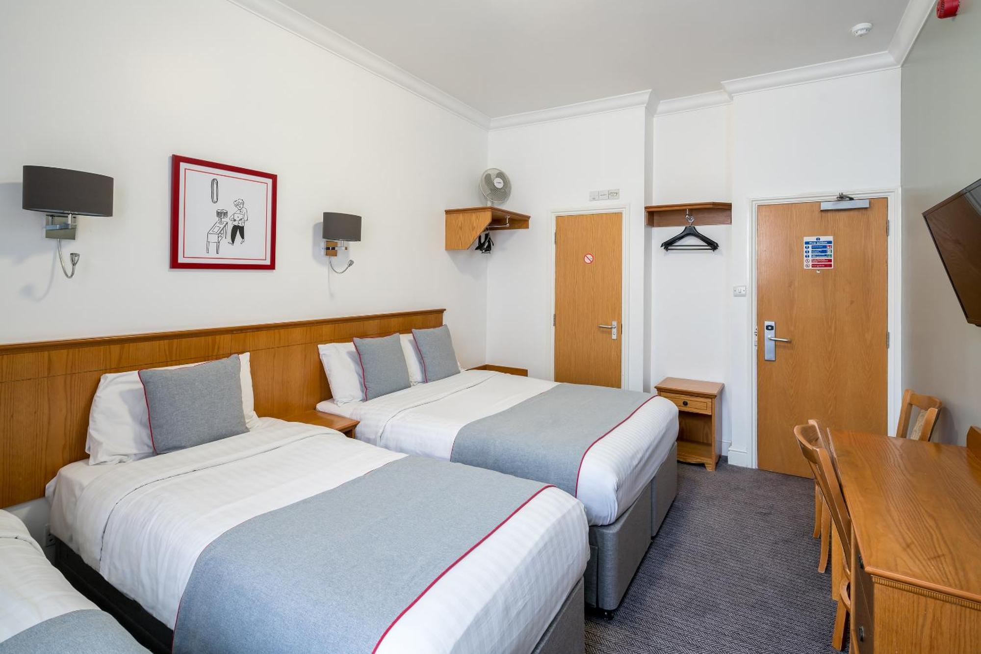 Oyo Townhouse New England, London Victoria Hotel Exterior foto